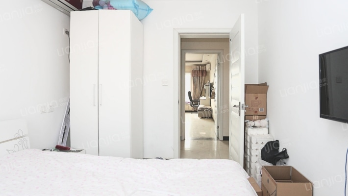 建业城两居室业主诚心出售，拎包入住，小区环境干净舒-卧室C