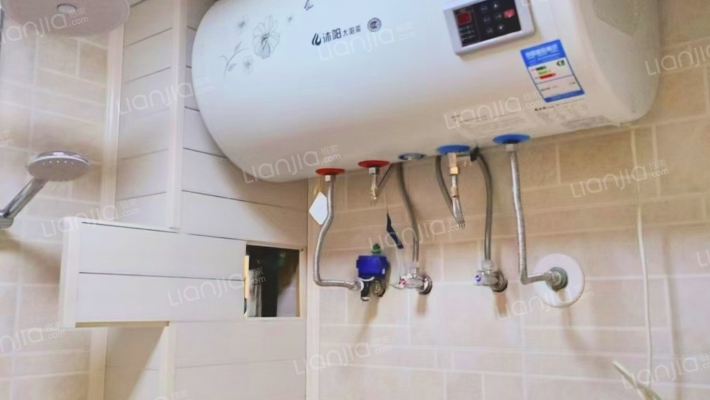 南北向的户型，采光好，户型好，视野好-卫生间