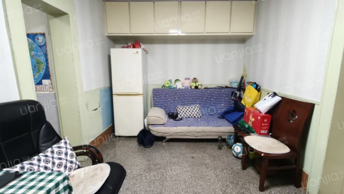 响坎路住宅一区军转楼二手房实景图