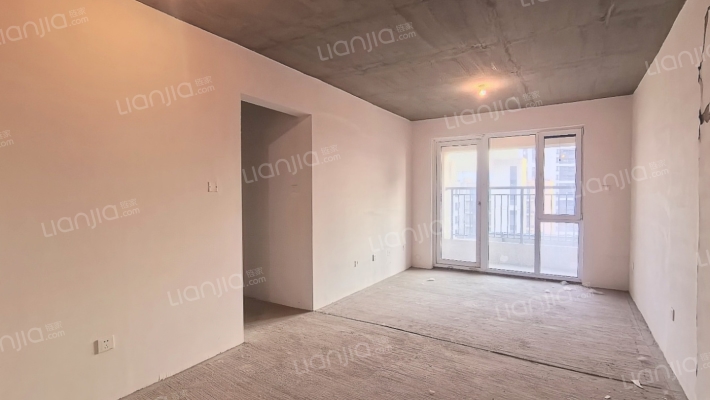 大社区 南北通透 好楼层 采光视野好 北京公交直达小区-客厅