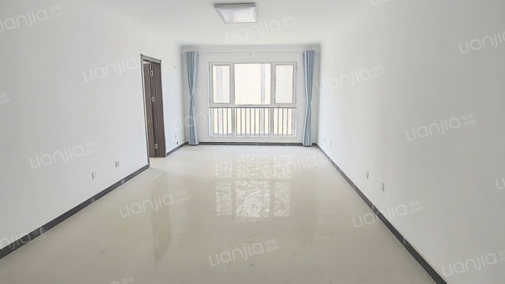 业主换房急售，明厨明卫通透三居，随时看房-客厅