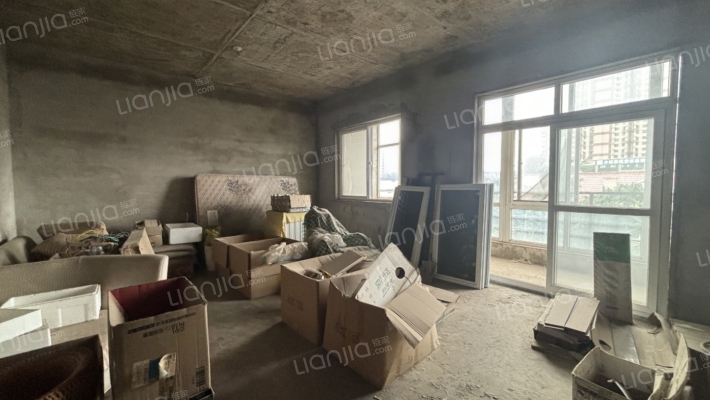 名流丽苑上叠别墅，位于涿州市区的别墅区，得房率高-客厅