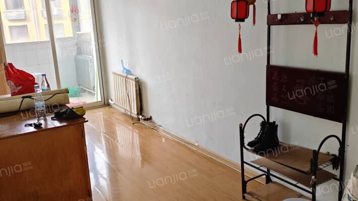 青年路61号二手房实景图