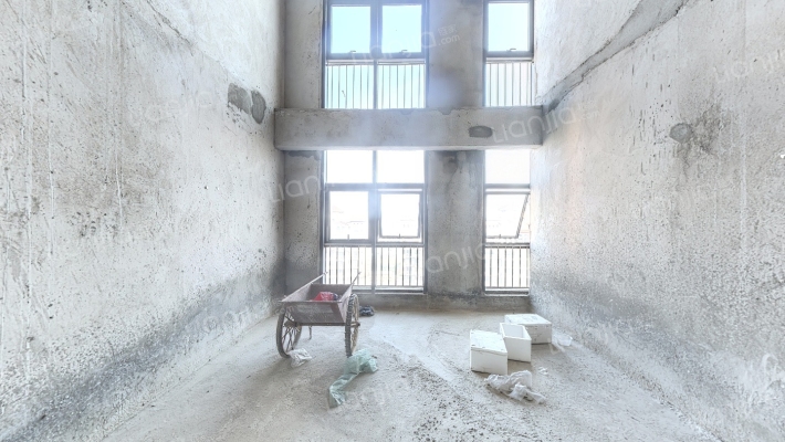 天健西班牙小镇二手房实景图