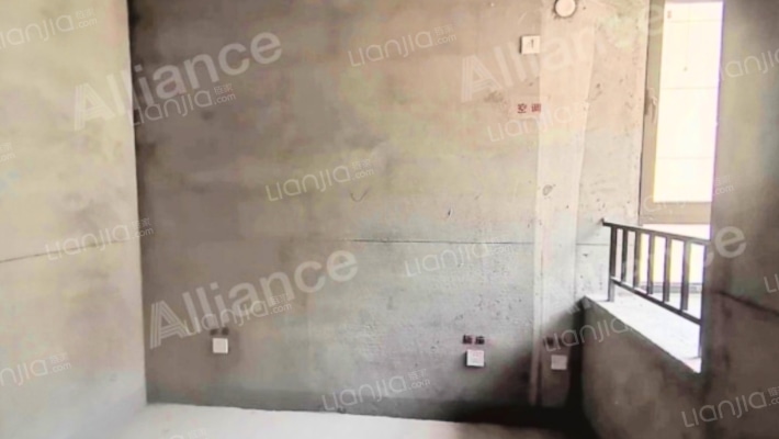 中间楼层房子集中供暖.坡地园林-卧室B