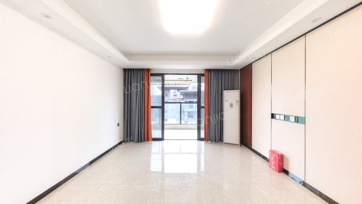 彰泰滨江学府二手房实景图