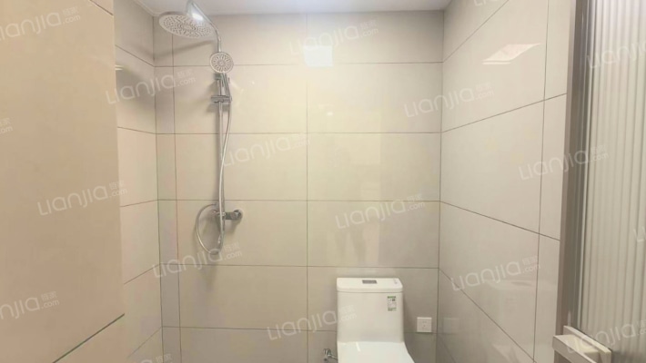 三利中和城精装两居室采光好位置好，价格可议看房方便-卫生间