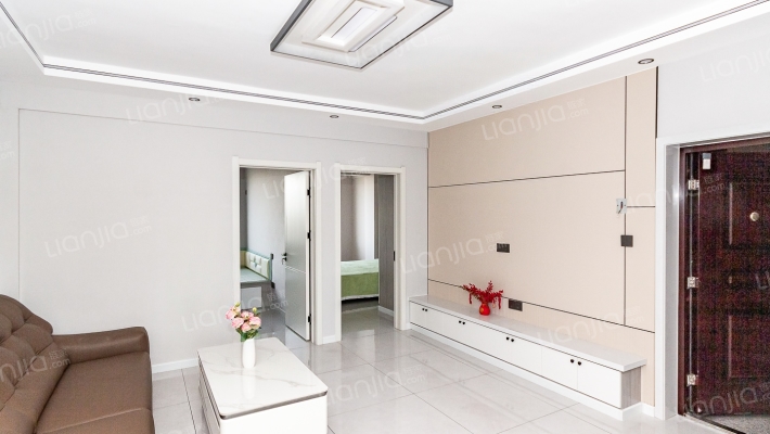 港傲隆富宫二手房实景图