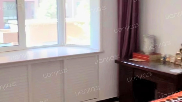 房本满二，税费低，南北通透通风好，采光好，-卧室A