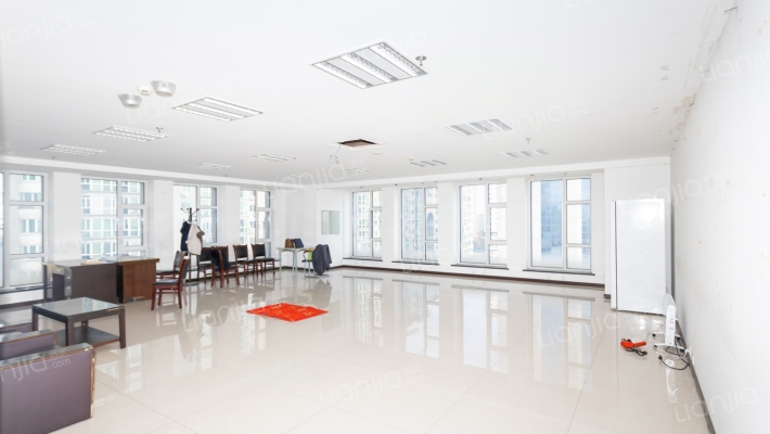 太阳财富中心金座二手房实景图