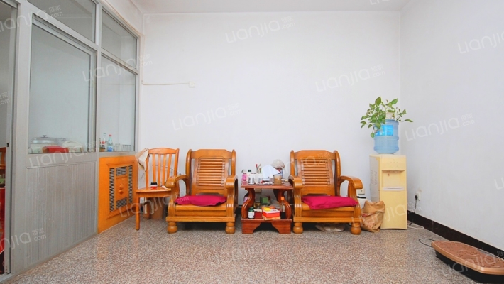 建管小区二手房实景图