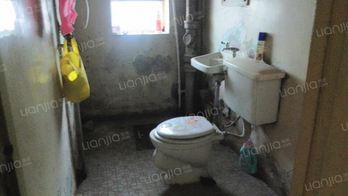 地理位置优越 交通便利 生活配套设施完善-卫生间