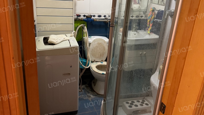 东方家园 3室2厅 南 北-卫生间B