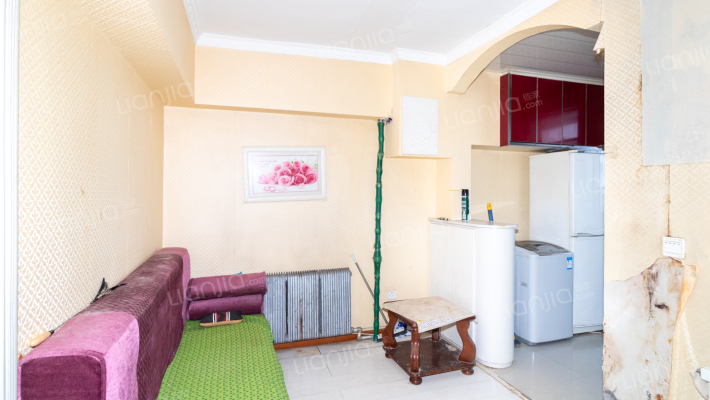 铁路八千平小区二手房实景图