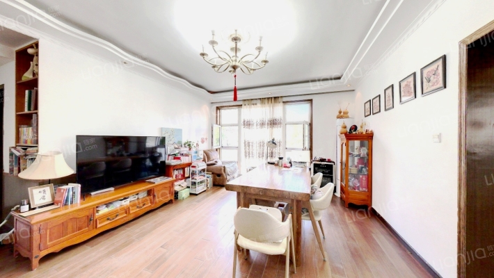 隆泉华庭二手房实景图