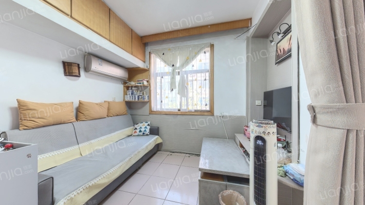 文峰路人行家属院二手房实景图