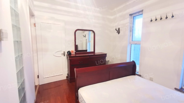 70年大产权，房证满二，次新房，通勤北京，交通方便。-卧室B