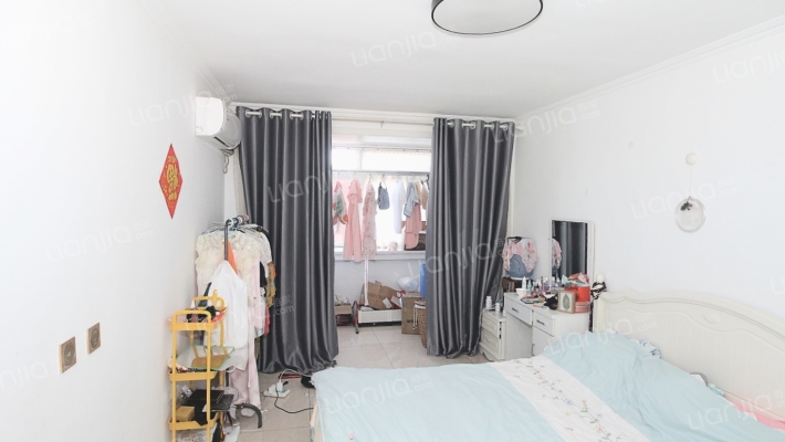 物资楼二手房实景图