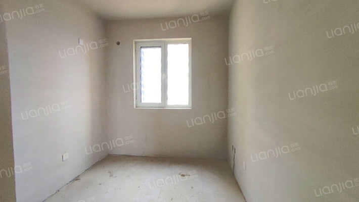 南北通透大四居  名厨明卫，房证满二，公交直达-卧室B