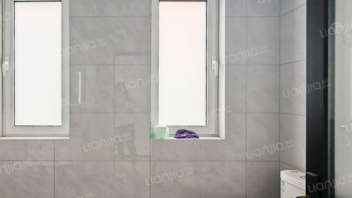 精装未住三居室 南北通透  采光好  全天无遮挡-卫生间