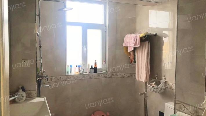 出售香邑溪谷玫瑰园南北通透三居  精装修-卫生间