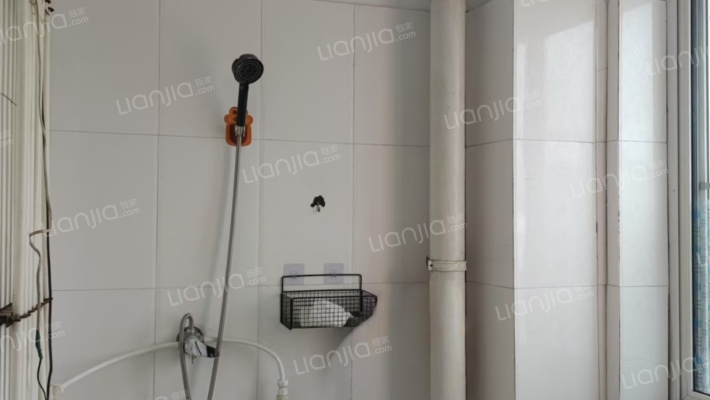 水岸花城，好房源，环静好，交通便利。-卫生间