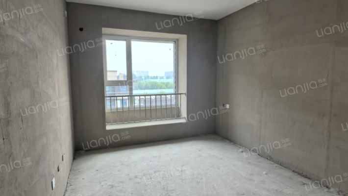 钻石商圈一层带院子钻石商圈去双语也方便-卧室B