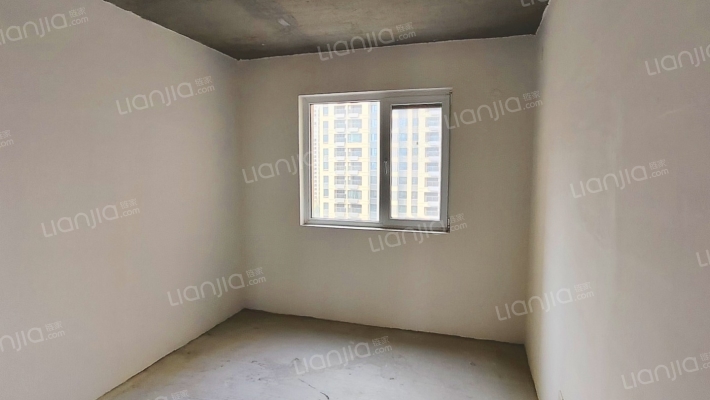 房子是南北通透的，中间楼层，采光没有遮挡-卧室B