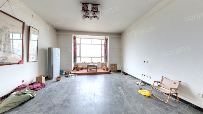 在水一方二手房实景图