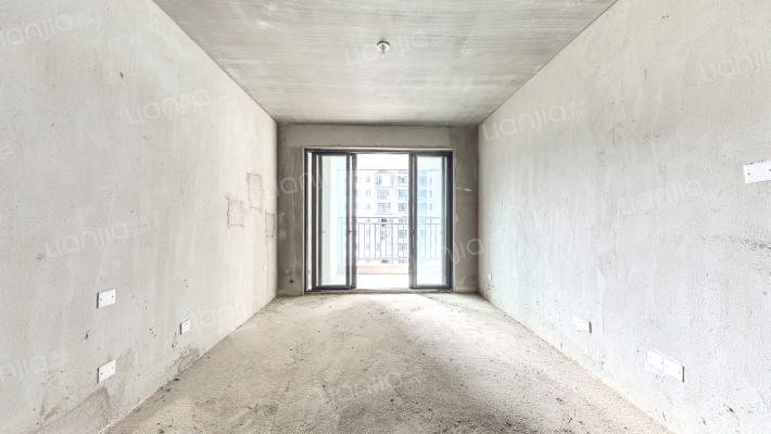 医大蟠龙瑧泽苑二手房实景图