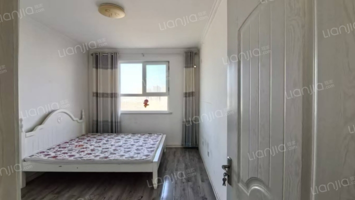 水岸花城 2室1厅 南 北-卧室B