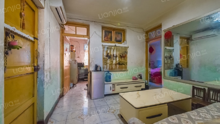 广场小区二手房实景图