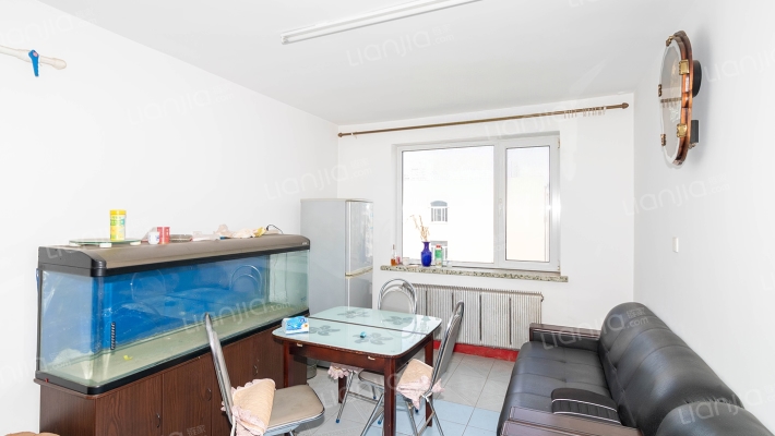 振一自来水楼二手房实景图