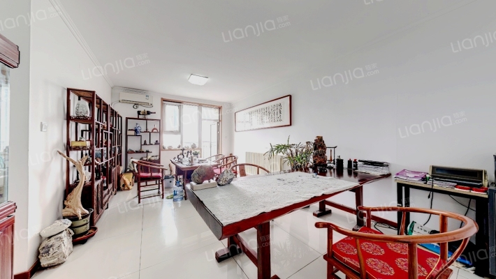 青年公寓二手房实景图