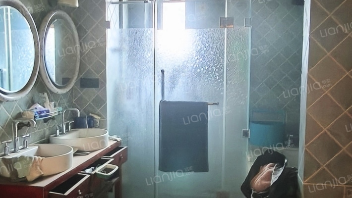 京都影视城花园GAVⅡ期 3室2厅 南 北-卫生间C