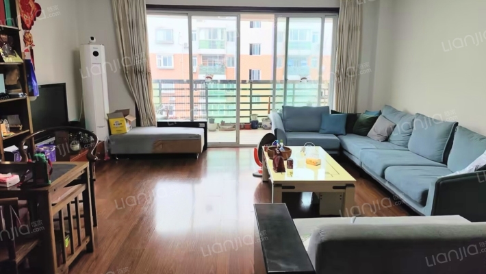 火控技术中心宿舍二手房实景图