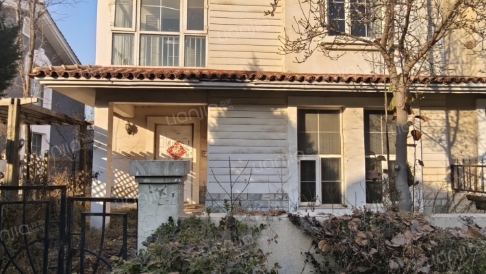 急售琉璃湖精装双拼别墅，精装修，价格美丽-入户花园