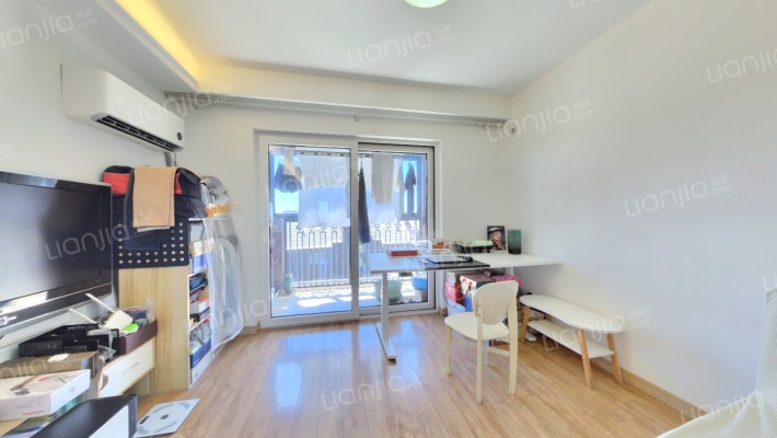 万科有山二手房实景图