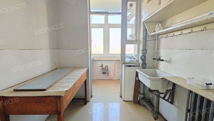 华北铝业北院生活小区 2室1厅 南 北-厨房