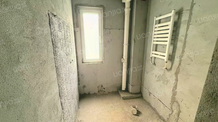 大社区 绿化高 洋房边户一层带小院 南北通透-卫生间B