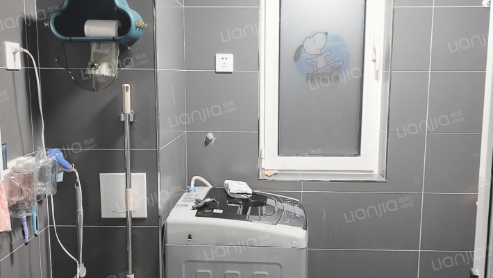 南北通透，户型方正，采光楼层，门口通京公交838，-卫生间