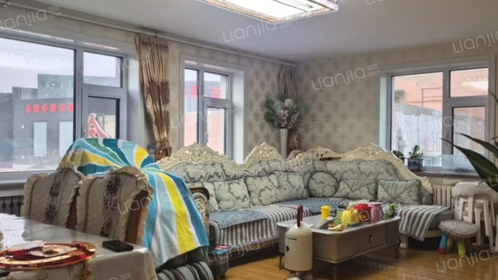 市政府职工宿舍二手房实景图