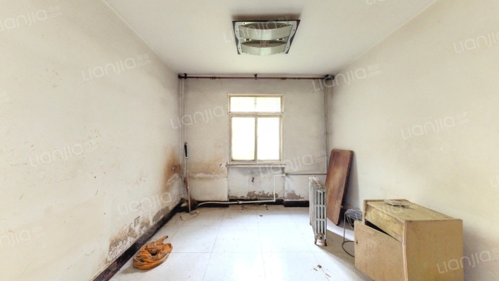 省第一劳教所办事处家属院二手房实景图