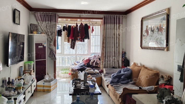 水岸花城好，房源环境好，交通便利。-客厅