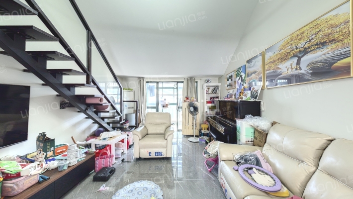 见龙苑二手房实景图