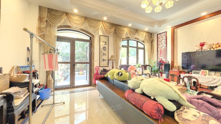 银亿领墅二手房实景图