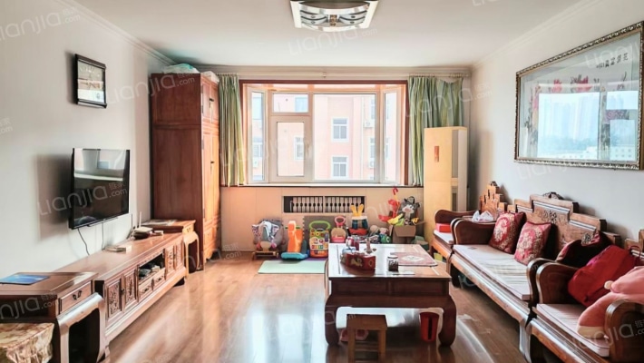 三丰西路692号院二手房实景图