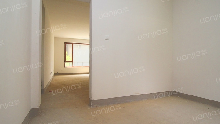 高铁新干线 4室1厅 南 北-卧室B