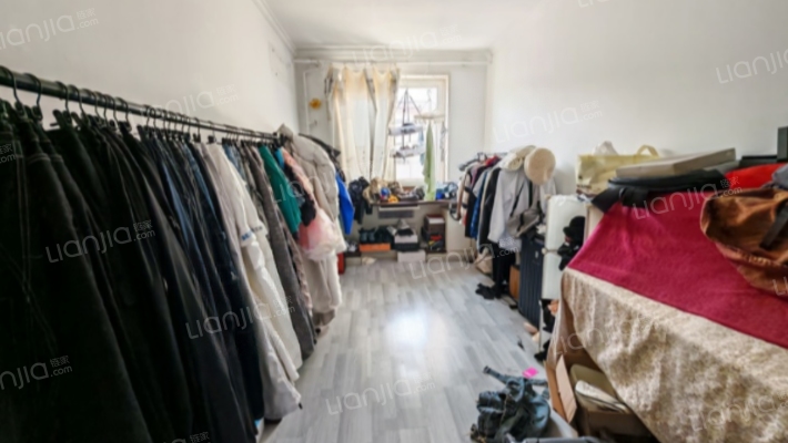 物探社区五越六阁楼，满五唯一，五居双卫，三卧朝阳-卧室D