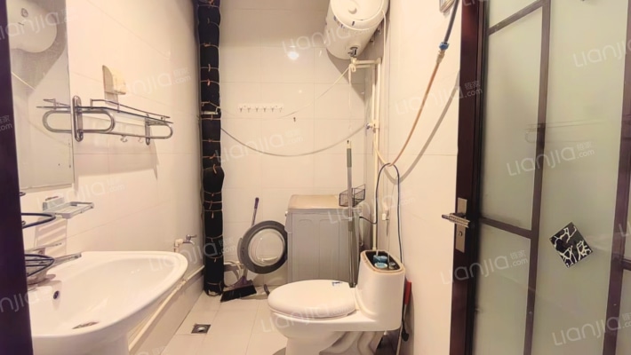 富力花园 2室2厅 南 北-卫生间